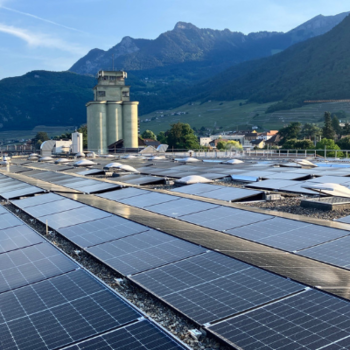 PHOTOVOLTAIKANLAGE AUF DEN DÄCHERN VON AIGLE